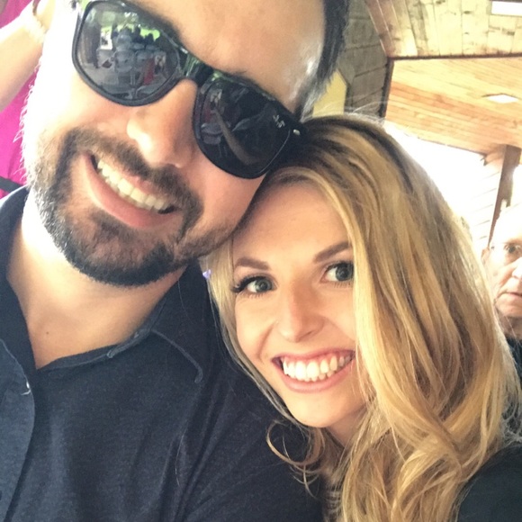 Meet your Posher, Katelyn - Picture 2 of 4